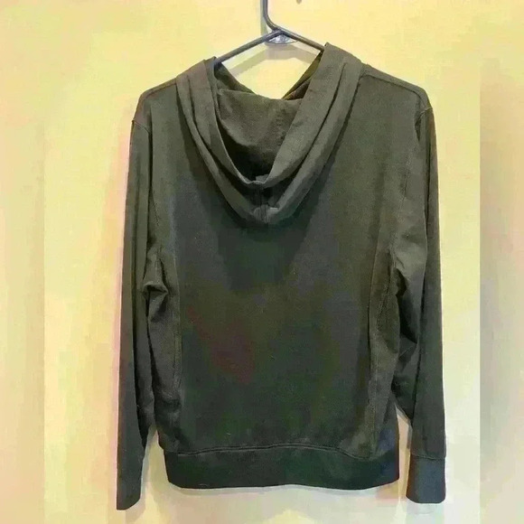 Champion sweateshirt🔥 - Picture 2 of 5